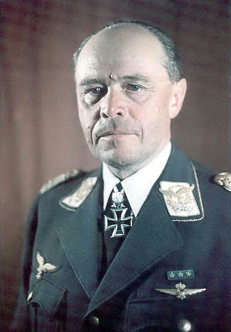  4. Albert Kesselring: Chỉ huy lực lượng Không quân Đức (Luftwaffe) và sau này là chỉ huy chiến trường tại Ý, nổi tiếng với chiến dịch phòng thủ hiệu quả ở Ý trước Đồng minh. Ảnh: Pinterest.