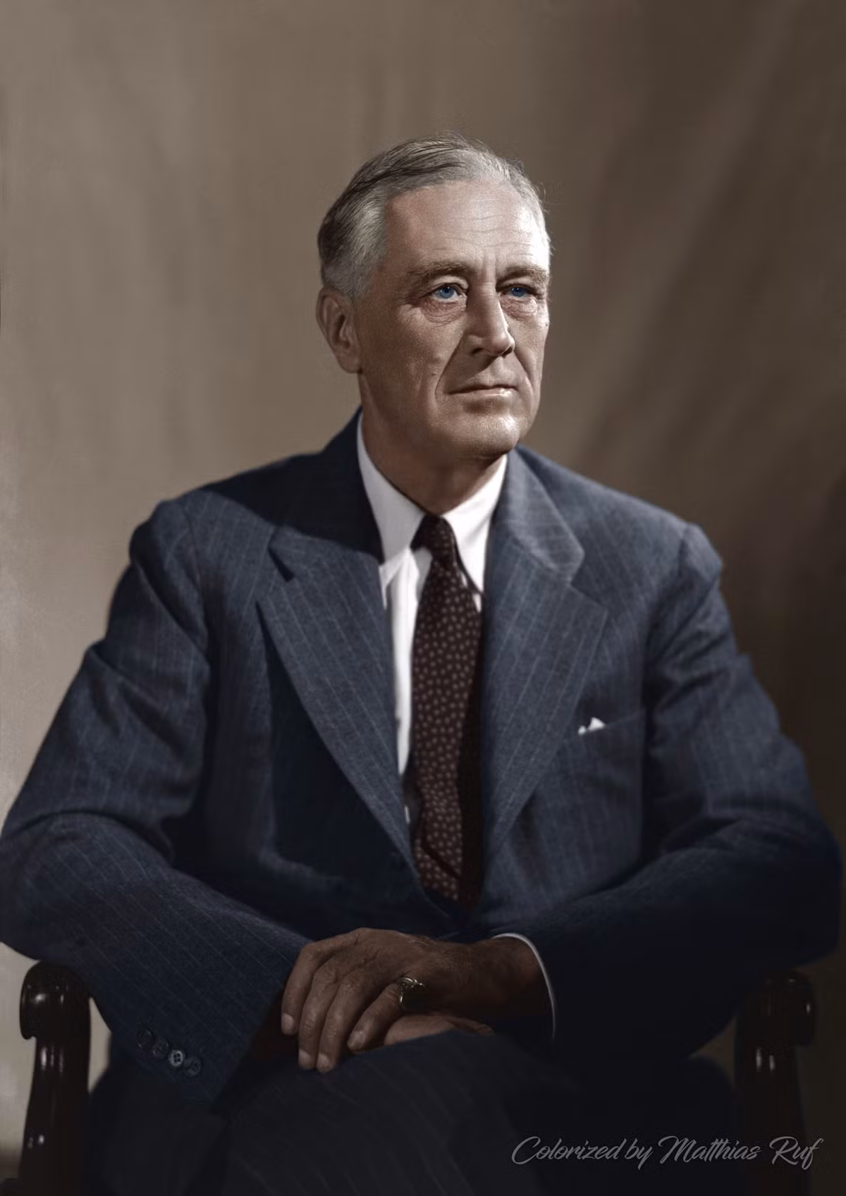  5. Tổng thống duy nhất đắc cử 4 nhiệm kỳ. Franklin D. Roosevelt đã đắc cử liên tiếp 4 nhiệm kỳ, từ năm 1932 đến 1945, nhờ sự ủng hộ to lớn trong bối cảnh Đại khủng hoảng và Chiến tranh Thế giới II. Sau đó, Tu chính án thứ 22 đã giới hạn tổng thống chỉ có thể giữ chức tối đa hai nhiệm kỳ để tránh tình trạng quyền lực tập trung quá lâu. Ảnh: Pinterest.