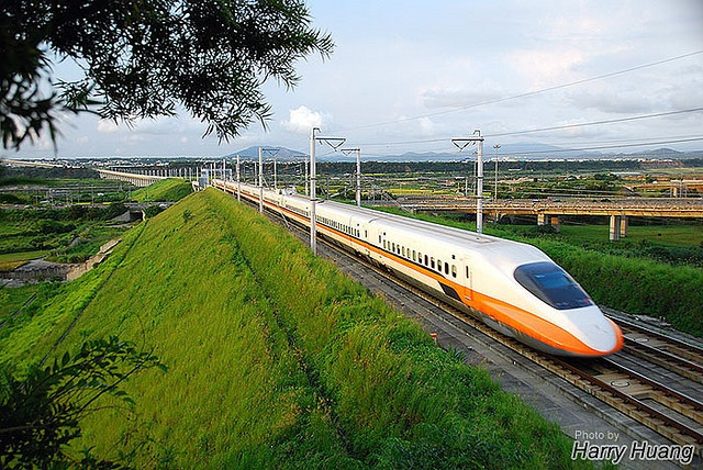  9. Đường sắt cao tốc Đài Loan (Taiwan High Speed Rail). Năm hoạt động: 2007. Độ dài: 345 km (tuyến từ Đài Bắc đến Cao Hùng). Ảnh: Pinterest.