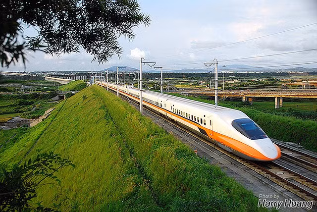  9. Đường sắt cao tốc Đài Loan (Taiwan High Speed Rail). Năm hoạt động: 2007. Độ dài: 345 km (tuyến từ Đài Bắc đến Cao Hùng). Ảnh: Pinterest.