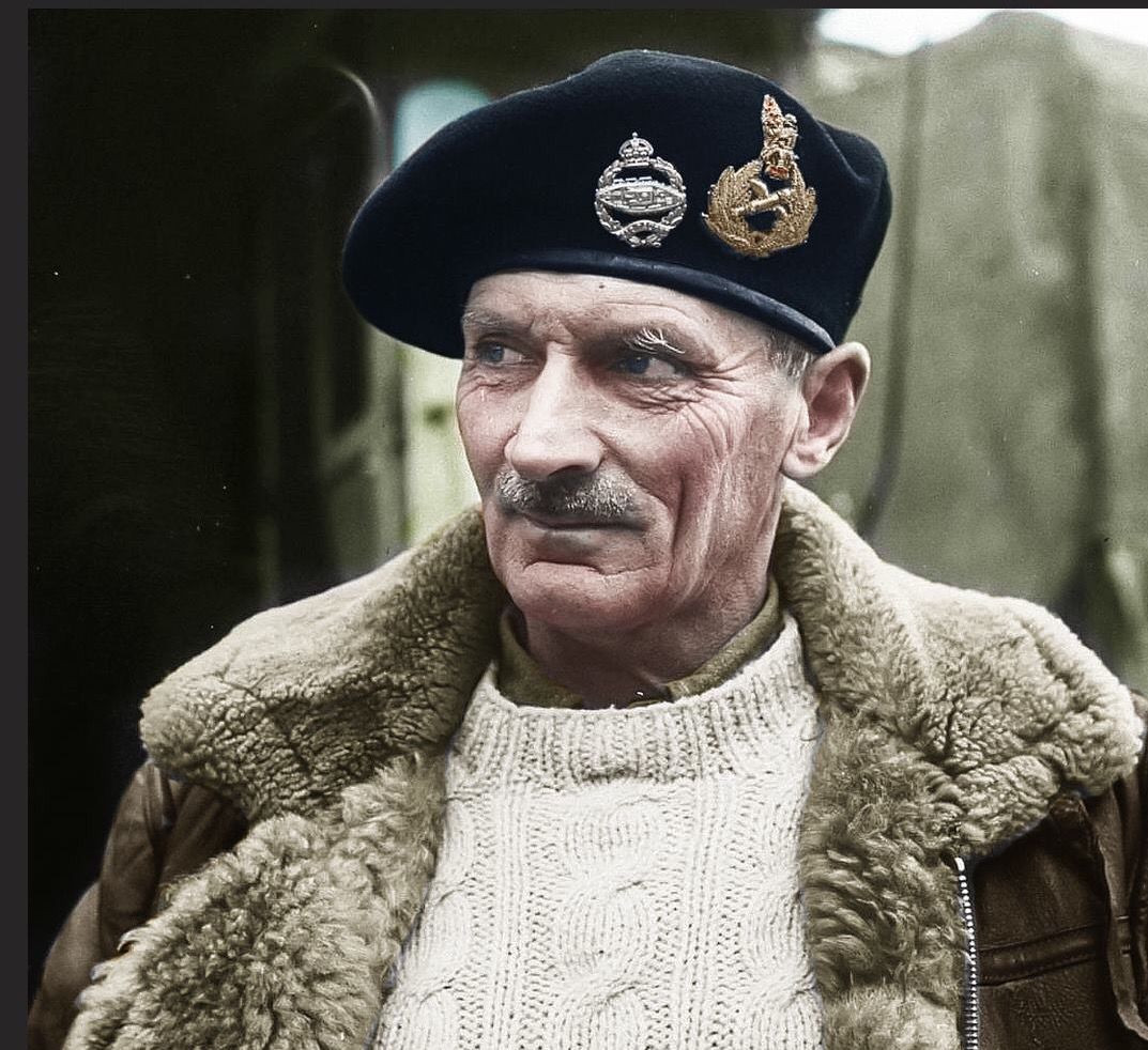 Bernard Montgomery (Anh). Là tướng lĩnh nổi tiếng của Anh, Montgomery giành chiến thắng quan trọng trong Trận El Alamein tại Bắc Phi, góp phần đẩy lùi quân Đức. Ông cũng tham gia chỉ huy lực lượng Anh trong cuộc đổ bộ Normandy. Ảnh: Pinterest.