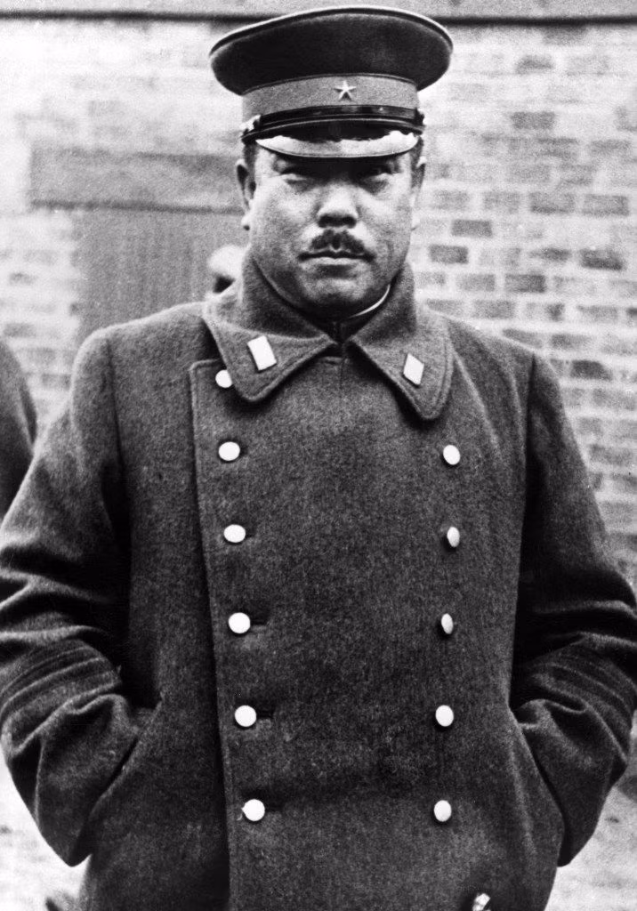  Tomoyuki Yamashita (Nhật Bản). Được biết đến với biệt danh "Hổ Malay", Yamashita đã dẫn dắt quân Nhật trong chiến dịch tấn công Singapore. Tài năng quân sự và khả năng ứng phó nhanh nhạy khiến ông trở thành một chỉ huy đáng gờm của Nhật Bản. Ảnh: Pinterest.