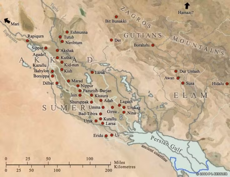  12. Suy tàn vì nhiều yếu tố phức tạp. Nền văn minh Sumer bắt đầu suy yếu vào khoảng 2.000 TCN do sự xâm lược của các dân tộc Akkad, Elamite, và Babylon, cũng như những thách thức từ biến đổi khí hậu và cạn kiệt tài nguyên. Ảnh: Pinterest.