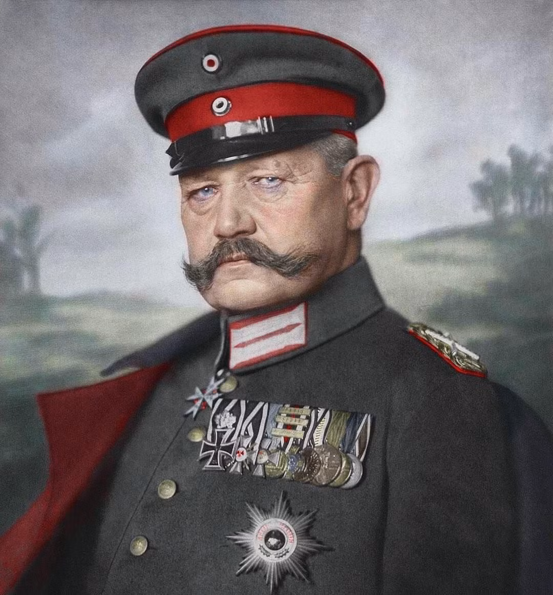  Paul von Hindenburg (Đức). Là một trong những chỉ huy cao cấp của quân đội Đức, ông nổi bật qua chiến thắng tại Trận Tannenberg và sau này trở thành Tổng thống Cộng hòa Weimar. Ảnh: Pinterest.