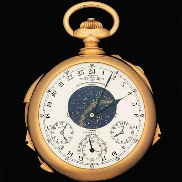 2. Đồng hồ vàng Henry Graves Jr. Supercomplication – 24 triệu USD: Năm 1933, Patek Philippe ở Geneva đã tạo ra cho chủ nhân ngân hàng Henry Graves, Jr. một kiệt tác - 'Supercomplication'. Chiếc đồng hồ bỏ túi bằng vàng này không chỉ là một vật phẩm xa xỉ với giá 24 triệu USD, mà còn là một kỳ quan cơ học với 24 chức năng phức tạp. 