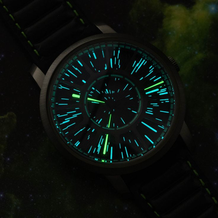  11. Không có thời gian trôi qua đối với photon. Vì di chuyển ở tốc độ ánh sáng, photon không trải nghiệm thời gian theo thuyết tương đối, nghĩa là từ góc nhìn của photon, thời gian không trôi qua. Ảnh: Pinterest.