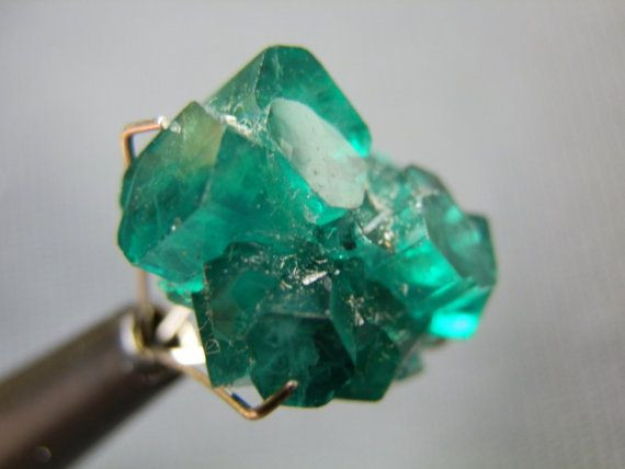  5. Gắn liền với các nền văn hóa cổ đại. Người Ai Cập cổ đại tin rằng ngọc lục bảo tượng trưng cho sự bất tử. Người Inca và Aztec tôn thờ ngọc lục bảo như một món quà từ các vị thần. Ảnh: Pinterest.