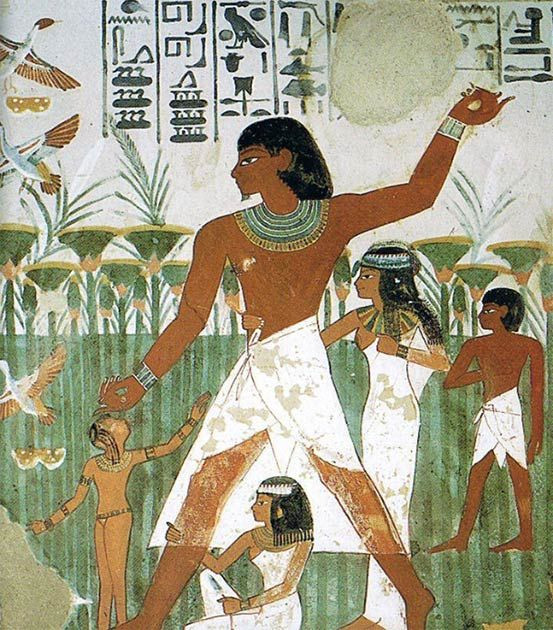  12. Bánh ngọt và đồ ăn lễ hội. Bánh ngọt thường được làm từ lúa mì, mật ong, và hạt cây. Các bức tranh cho thấy người Ai Cập đã làm những chiếc bánh ngọt hình dáng phong phú để dâng thần linh trong các dịp lễ. Ảnh: Pinterest.