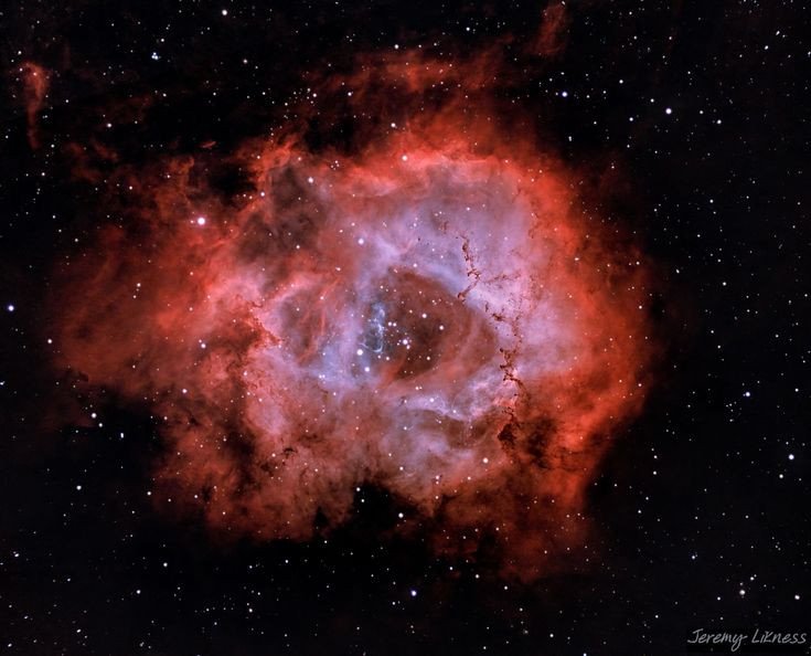  4. GN-z11 có tốc độ hình thành sao nhanh bất ngờ. Thiên hà này sản sinh sao với tốc độ cao gấp 20 lần so với Dải Ngân Hà, cho thấy vũ trụ thời sơ khai có thể sôi động hơn ta từng nghĩ. Ảnh: Pinterest.