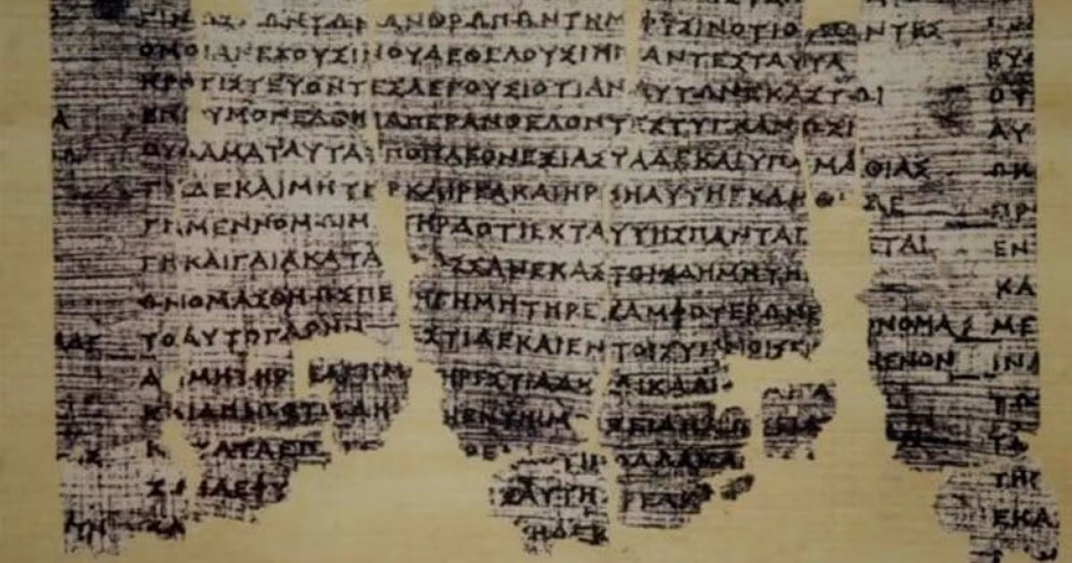  3. Văn bản được phát hiện trong một ngôi mộ bị thiêu cháy. Dù bị lửa thiêu, các cuộn giấy vẫn còn đọc được, nhờ quá trình cacbon hóa bảo quản nội dung khỏi phân hủy hoàn toàn. Ảnh: ancient-origins.net.