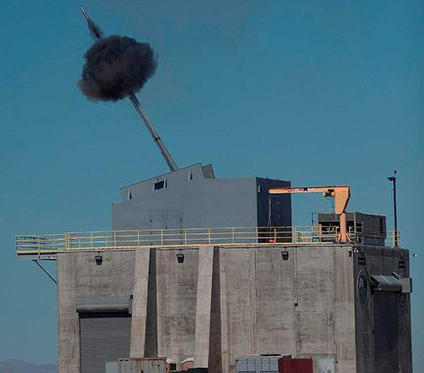 Thử nghiệm siêu pháo chính xác cao AGS 155mm trên mặt đất.