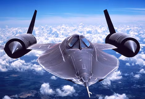 Trinh sát cơ siêu thanh có người lái SR-71.
