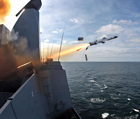 Tên lửa hành trình chống tàu cận âm Exocet MM40 Block 3 rời bệ phóng.