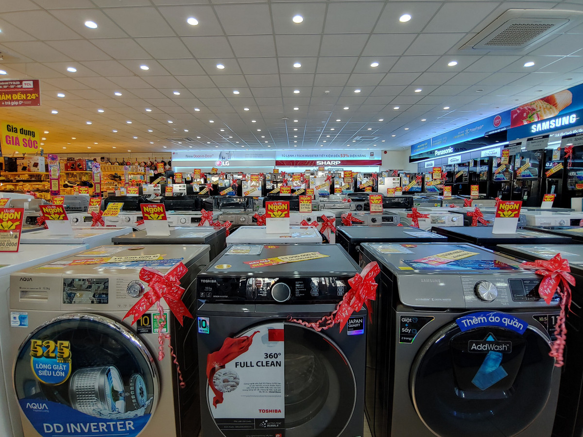 Tivi, may giat, tu lanh giam gia soc cuoi nam