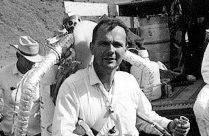 Nguoi duy nhat duoc an tang tren Mat trang la ai?-Hinh-2