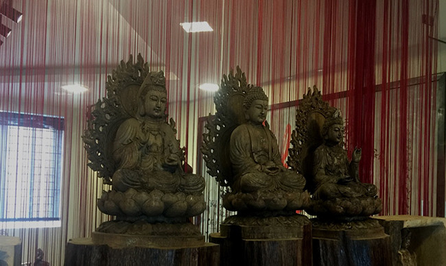 Tượng quan thế âm bằng trầm nguyên khối.