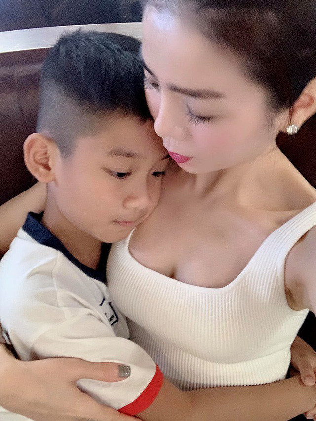 Lệ Quyên tung ảnh mặc bikini khoe body “bốc lửa”, tiết lộ về người chụp - Hình 4 Le Quyen tung anh mac bikini khoe body “boc lua”, tiet lo ve nguoi chup-Hinh-4