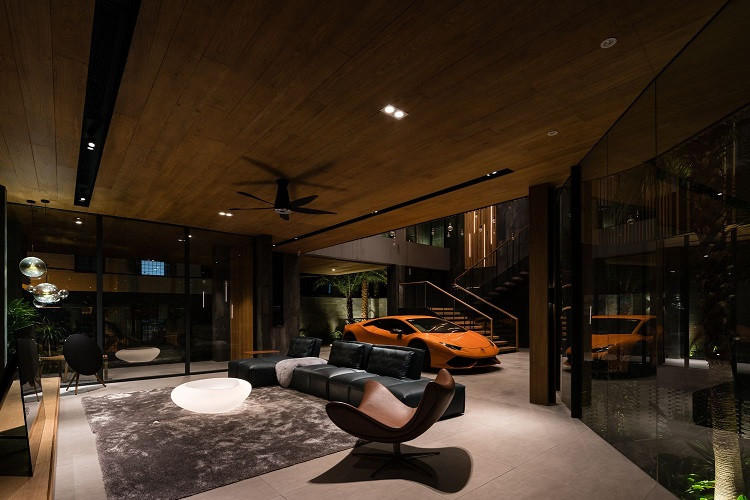 Choang ngop biet thu chua duoc 7 sieu xe cua dai gia Sai Gon-Hinh-9