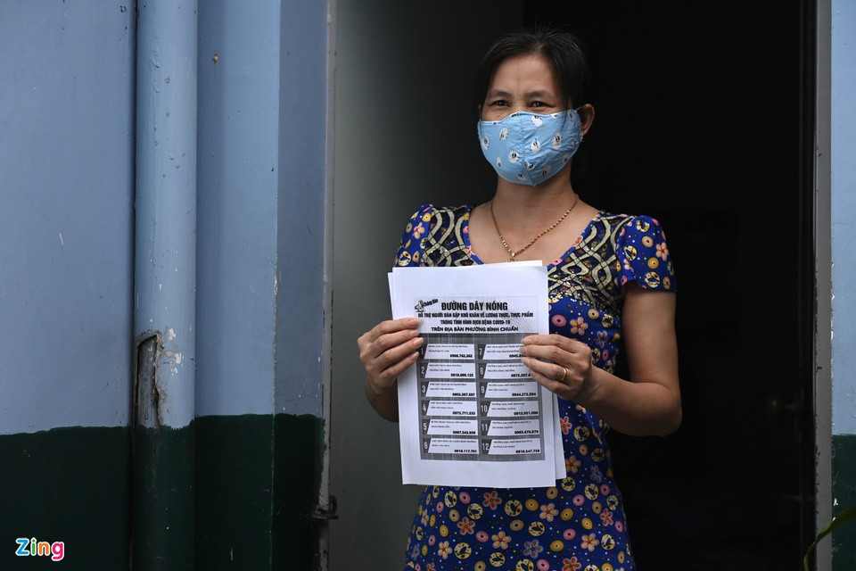 br/> Thủ tướng nói để người dân gọi nhiều lần mà không có ai bắt máy hoặc máy bận là chưa ổn và ông đề nghị địa phương có người trực 24/24 để tiếp nhận các cuộc gọi.