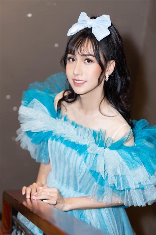 Lynk Lee buc xuc len tieng truoc nhung loi suong sa