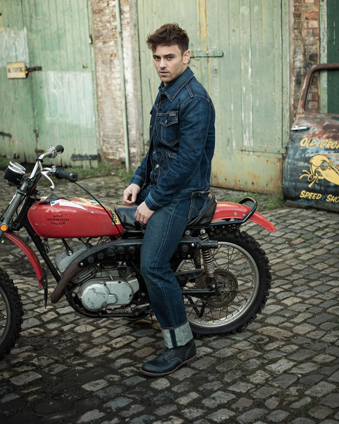 7 van dong vien Olympic Tokyo mac sanh dieu nhat-Hinh-12