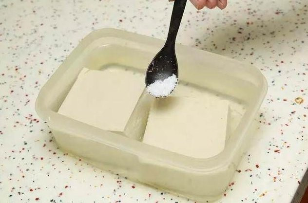 Bí quyết bảo quản đậu phụ cả tháng vẫn mềm ngon, không bị chua Bi quyet bao quan dau phu ca thang van mem ngon, khong bi chua