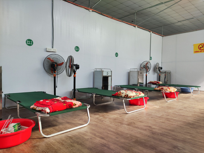 Khu dành cho bệnh nhân nhẹ đã được chuẩn bị xong các vật dụng cần thiết cho bệnh nhân.