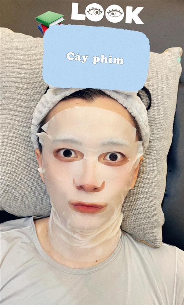 nhà là phải dưỡng nhan thật cẩn thận nha "quý dị".