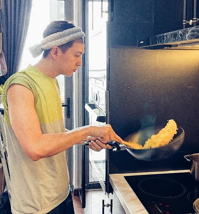 Mùa dịch biến Ngô Kiến Huy thành “bé Thỏ điệu chảy nước“ Mua dich bien Ngo Kien Huy thanh “be Tho dieu chay nuoc“