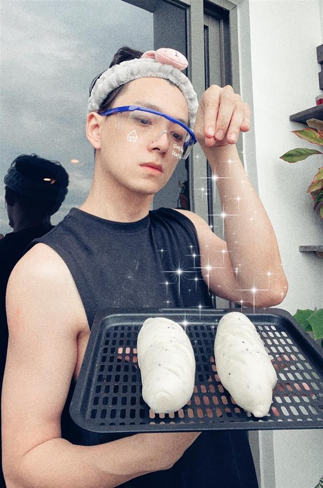 ết làm đẹp thì ta lại đi làm bánh, cái tay, cái tay...