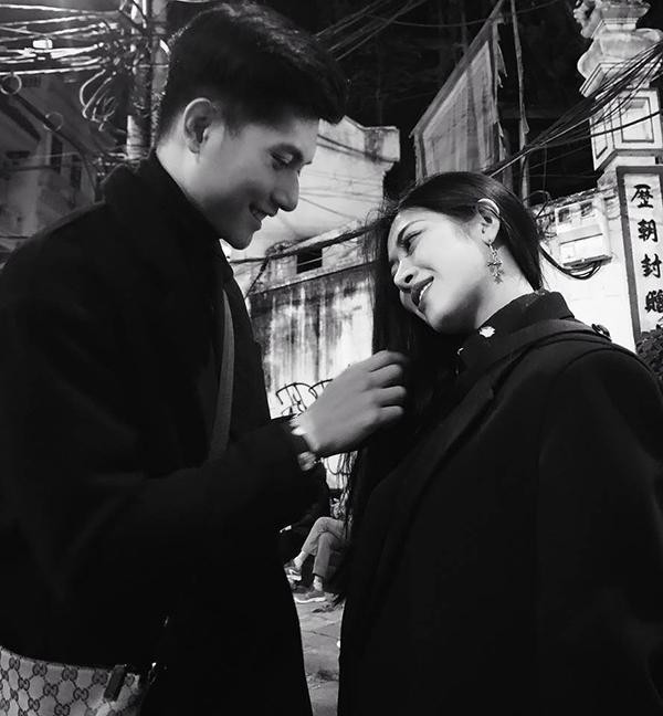 heo Mai Sương, cô và mẫu nam bén duyên khi tham gia một chương trình vào năm 2017, cả hai kết bạn với nhau qua Facebook. Khi ấy, cặp đôi cũng "đốn tim" bao người bằng loạt ảnh tình tứ, khóa môi nồng nàn, ngập tràn MXH.