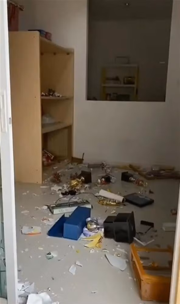 Vo khong cho bo nhi o chung, chong pha nha thanh bai rac-Hinh-3