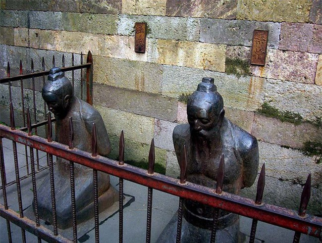 Hình phạt Nhạc Phi từng chịu thế nào mà đáng sợ hơn lăng trì? - Hình 5 Hinh phat Nhac Phi tung chiu the nao ma dang so hon lang tri?-Hinh-5