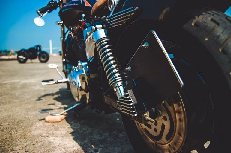 Hiện giá bán Harley Davidson XL1200 phiên bản mới nhất tại Sài Gòn khoảng 24.000 USD.