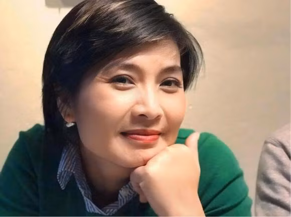 Cuộc sống của vợ đầu Công Lý khá bình yên, xoay quanh công việc và con gái.