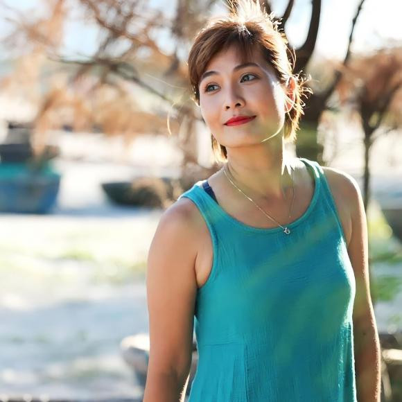 Không riêng Thảo Vân mà vợ đầu của Công Lý - Thục Khuê hiện tại có cuộc sống rất ổn. Ngoài công việc, chị dành nhiều thời gian dạy con.