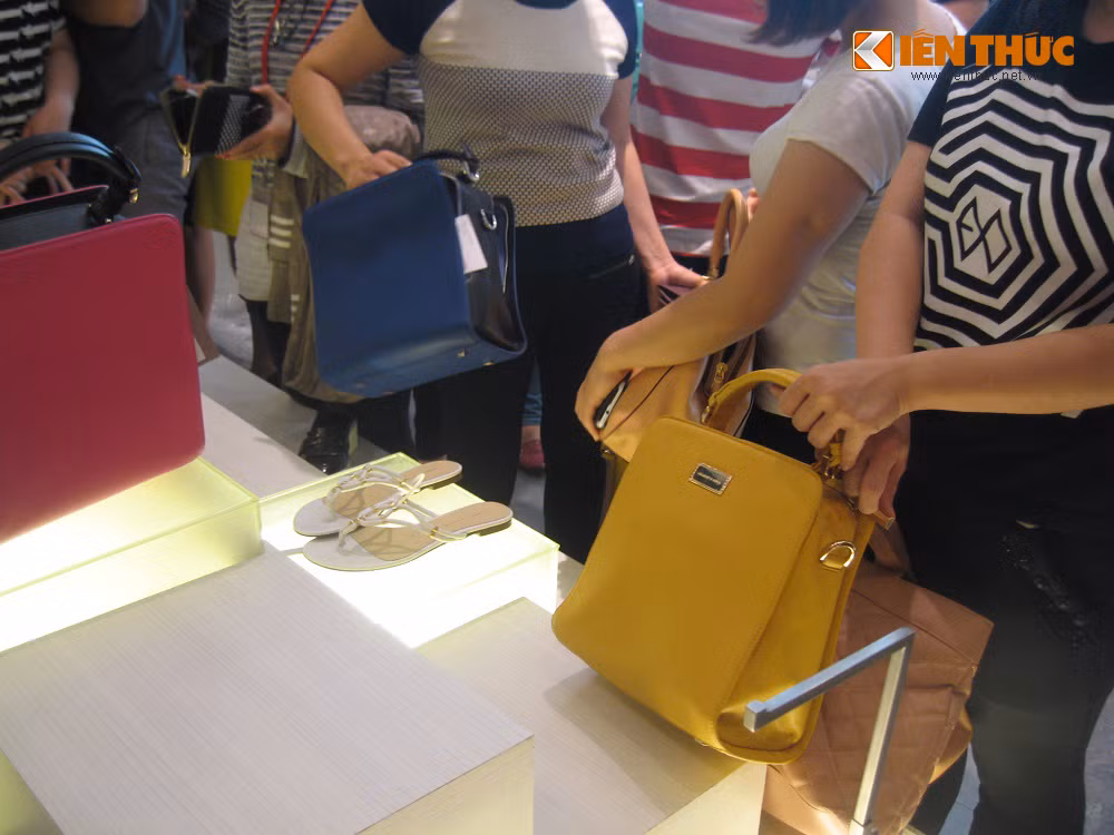 Đây là ngày "ăn nên làm ra" của nhiều cửa tiệm.