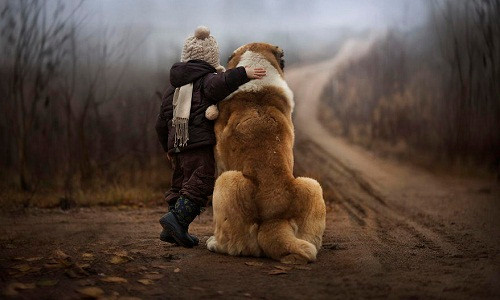 Chúng và trẻ nhỏ luôn là đôi bạn gắn bó thân thiết, dạy trẻ nhiều kỹ năng, sống có trách nhiệm, lạc quan và vui vẻ.