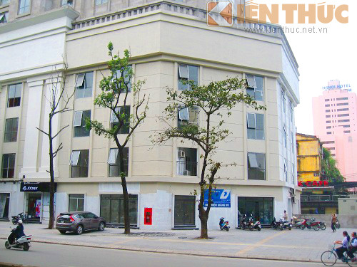 Đây là một trong những chung cư "may mắn" được khởi công, trong khi hàng trăm chung cư khác của Thủ đô như khu tập thể Thành Công, khu tập thể Nguyễn Công Trứ vẫn đang "nằm chờ".