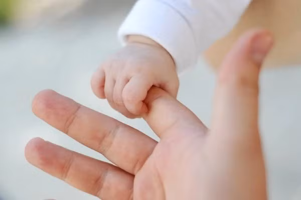 Tre sinh vao 5 ngay am lich nay vo cung thong minh, so menh tot-Hinh-2