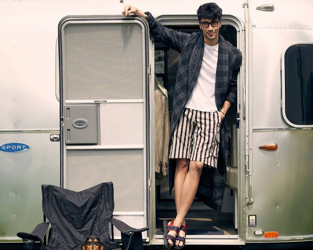 Theo người đàn ông này, bí quyết của vẻ đẹp vĩnh cửu đôi khi đến từ chính cách bạn nhìn cuộc sống. “Tôi đã thử nhiều công việc khác nhau và chọn ra thứ mình thích. Tôi yêu quý mọi người, thích giao tiếp, chụp ảnh. Nếu bạn làm thứ mình không thích, điều đó thật tệ và không có lợi cho sức khỏe”, Chuando nói thêm.