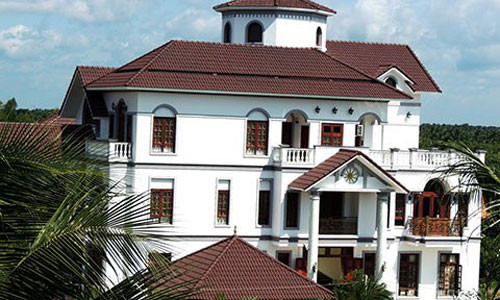 Căn biệt thự ở xã Sơn Đông (TP Bến Tre) do ông Trần Hoàng Anh xin giấy phép xây dựng và đứng tên. Ảnh: T.Phúc.