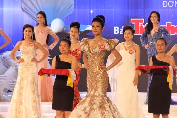 Thí sinh có trang phục dạ hội đẹp nhất Nguyễn Trần Huyền My. Ảnh: Vũ Sơn.