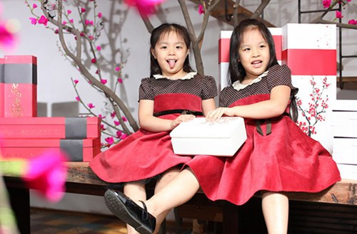 Cặp sao nhí lém lỉnh và đáng yêu.