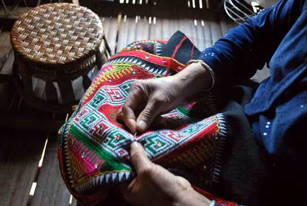 Đây là một lỗi sai trầm trọng về kiến thức, nếu không muốn nói là sự phản văn hóa.