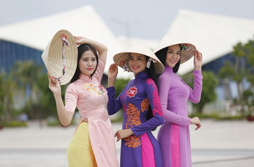 Tại vòng Chung khảo "Hoa hậu Việt Nam" khu vực phía Nam sẽ có những hoạt động hướng về văn hóa truyền thống của khu vực đồng bằng sông Cửu Long như: thăm khu di tích Cao Văn Lầu và làm quen với nghệ thuật đờn ca tài tử, tập hát bài "Dạ cổ hoài lang" và các bản vọng cổ khác.