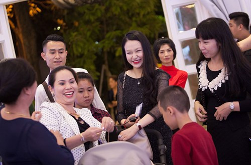 Tuấn Hưng và hot girl Hương Baby làm đám cưới vào tháng 4/2014, lúc đó vợ anh đã mang thai đến tháng thứ 3.