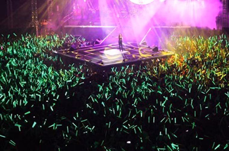 Sau thành công của liveshow "Heartbeat" tại TP HCM, tối 23/11/2014, Mỹ Tâm tiếp tục mang không khí cuồng nhiệt đến với khán giả Hà Nội. Đêm nhạc miễn phí của ca sĩ "Họa mi tóc nâu" đã thu hút lượng khán giả khủng khoảng 25.000 người.