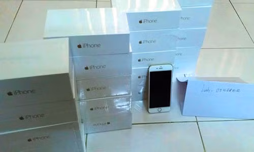 Một lô hàng ông Linh giao bán trên mạng.