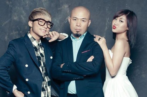 Chưa hết, sau thông báo dừng hợp tác của Huy Tuấn với Sơn Tùng, công ty Văn Production cũng đưa ra quyết định cấm mọi hoạt động biểu diễn, ghi hình của Sơn Tùng trong vòng 6 tháng kể từ ngày 1/11/2014 đến ngày 30/4/2015 vì vi phạm hợp đồng.